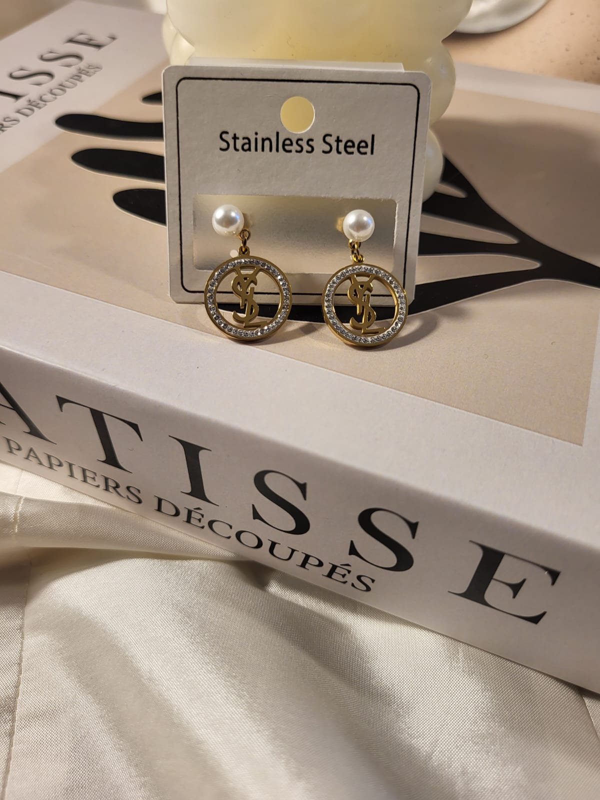 Éclat Moderne – Boucles d’oreilles design