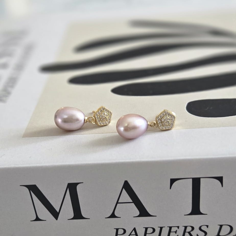 Éclat d’Or – Boucles d’oreilles raffinées 