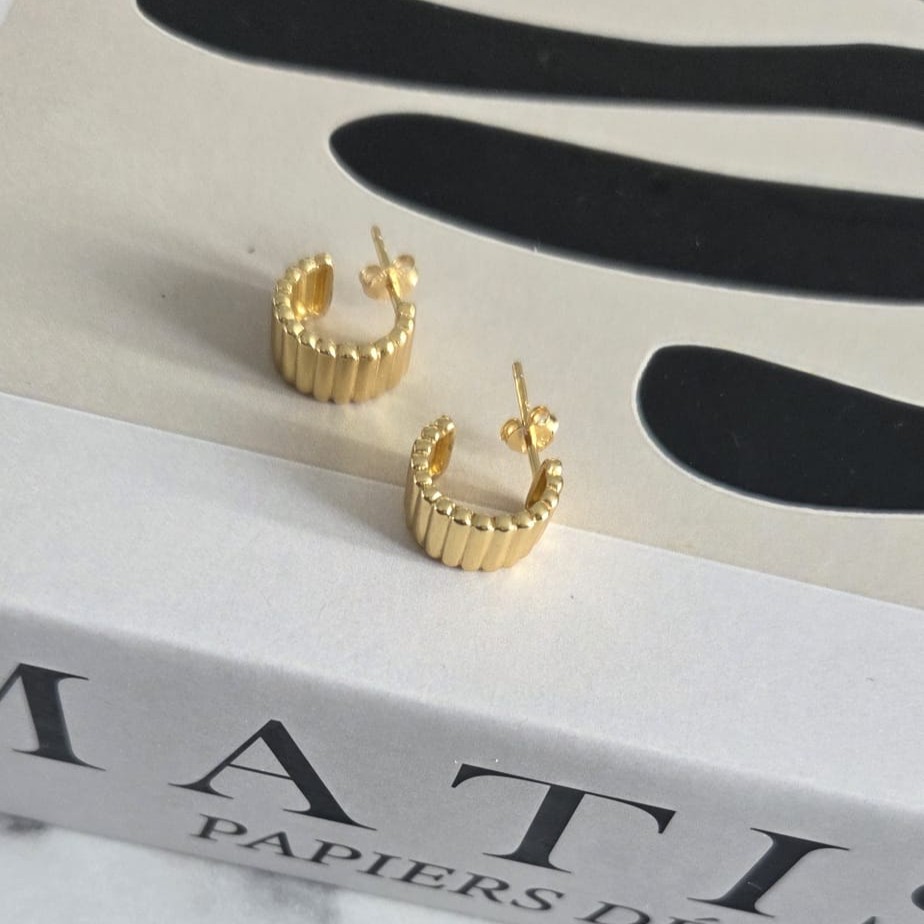 Divina Gold – Boucles d’oreilles élégantes 