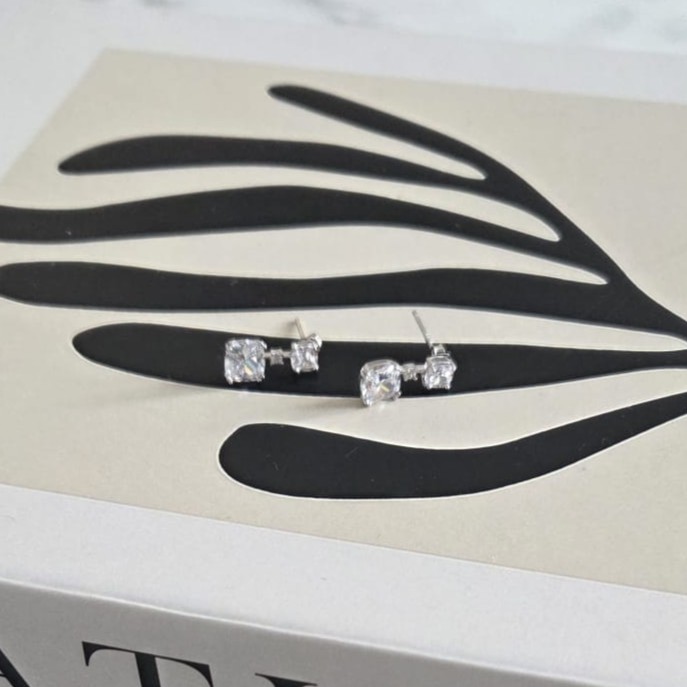 Auréline Fine – Boucles d’oreilles délicates 