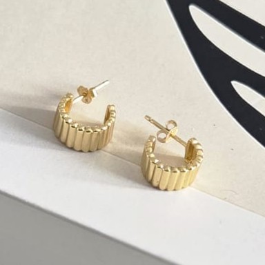 Divina Gold – Boucles d’oreilles élégantes 