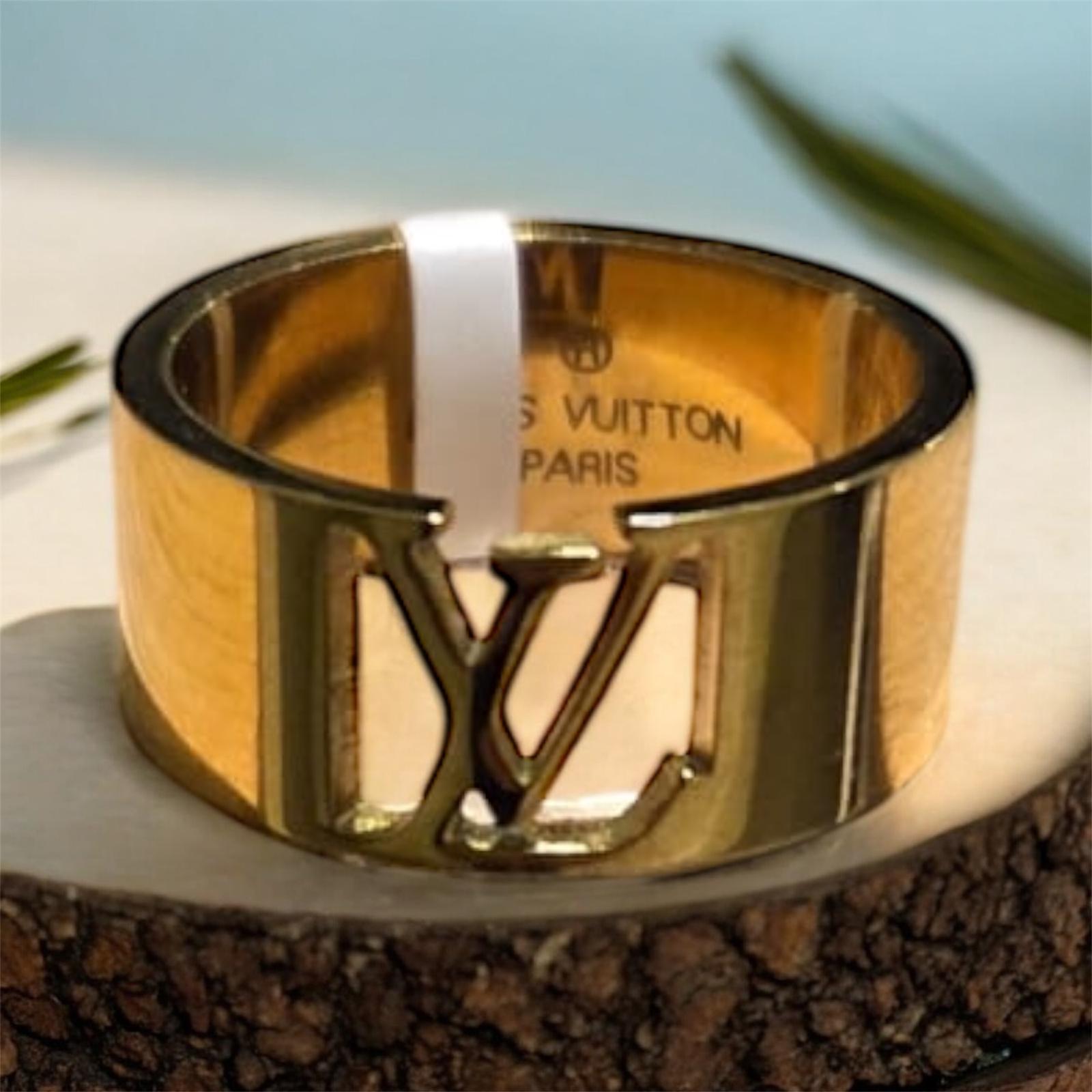 Axis Pure –Bague dorée élégante