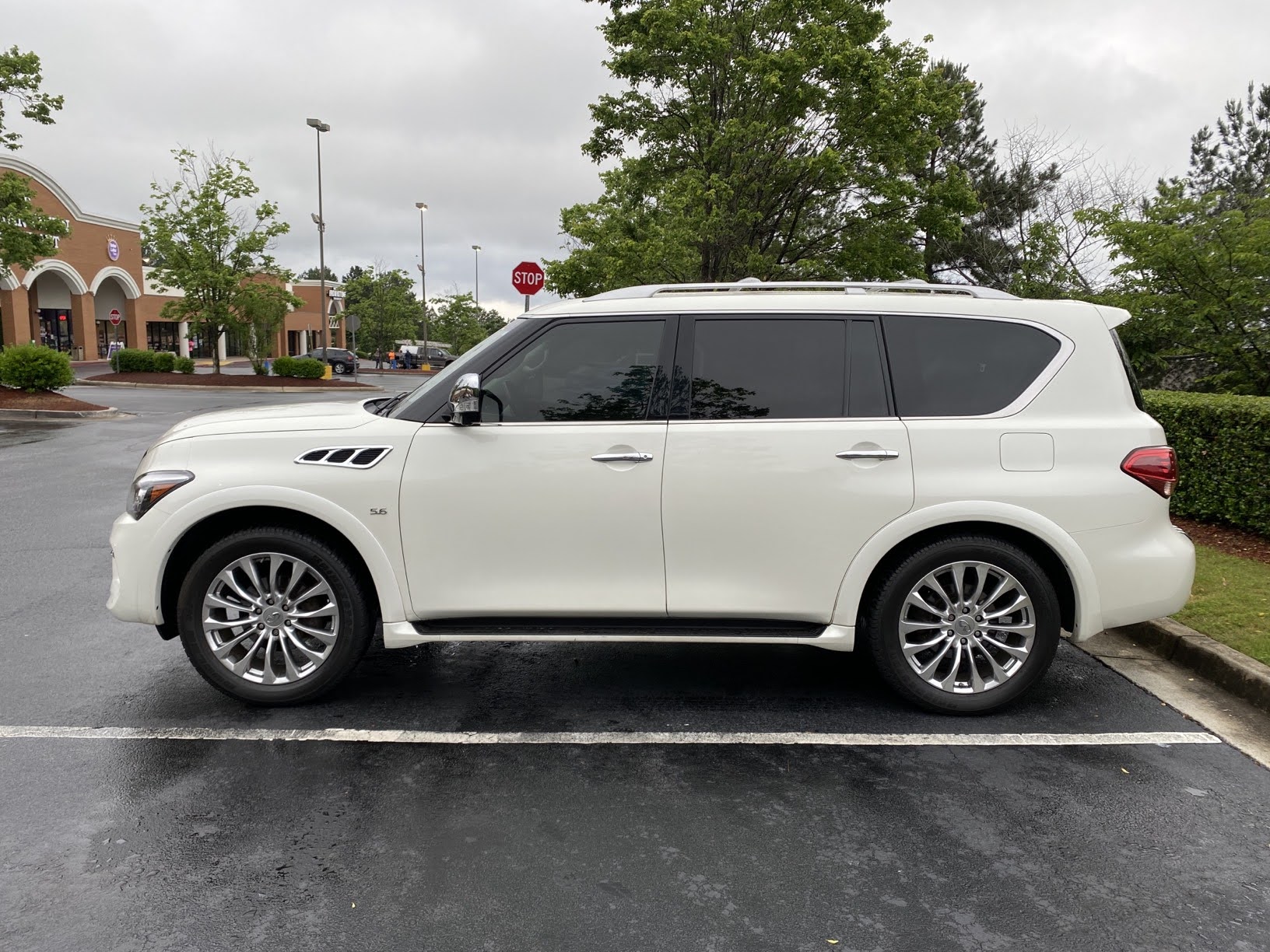 2017 Infiniti QX80
