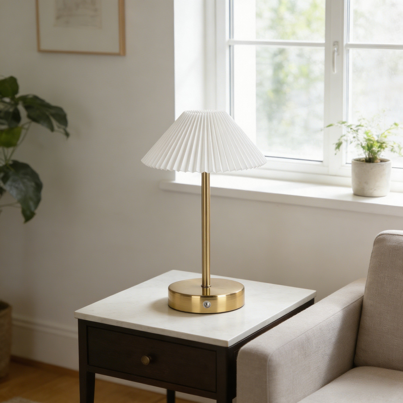 Modern brass table lamp 24D016B