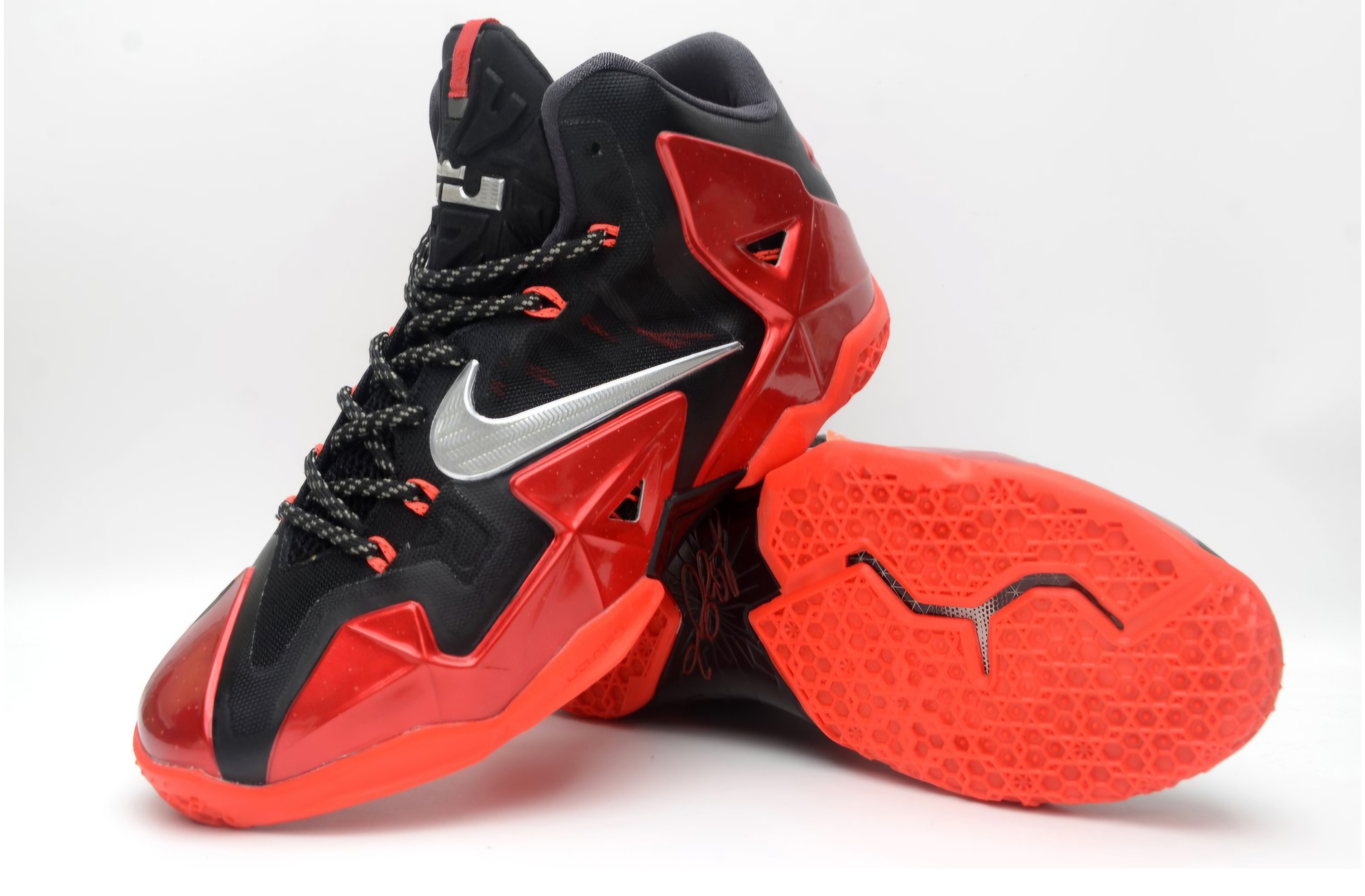 Nike Lebron 11