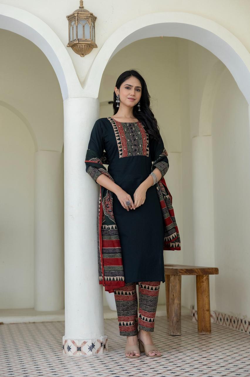 Traditional Printed Three-Piece Suit