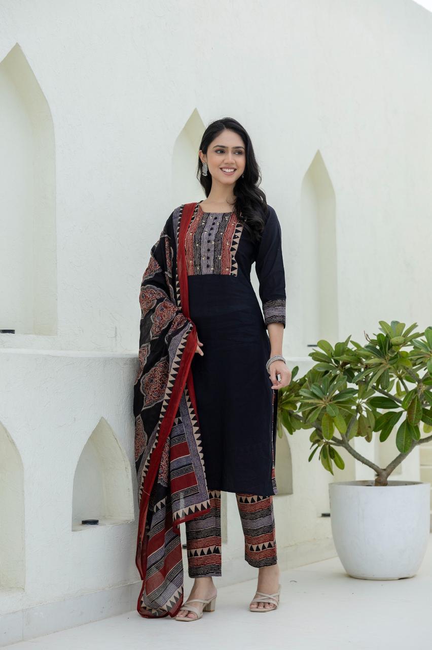 Traditional Printed Three-Piece Suit