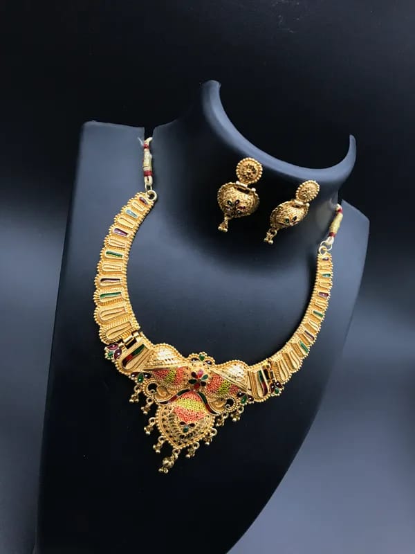 Traditional Gold Necklace Set