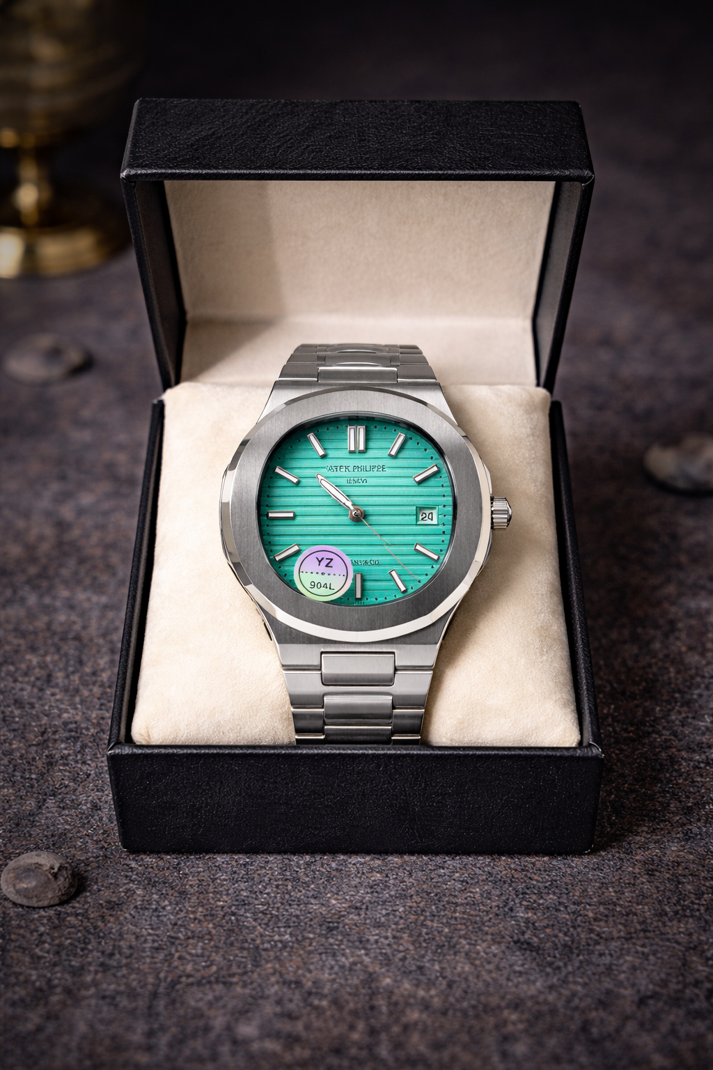 PATEK PHILIPPE  BOITE NOIR SIMPLE