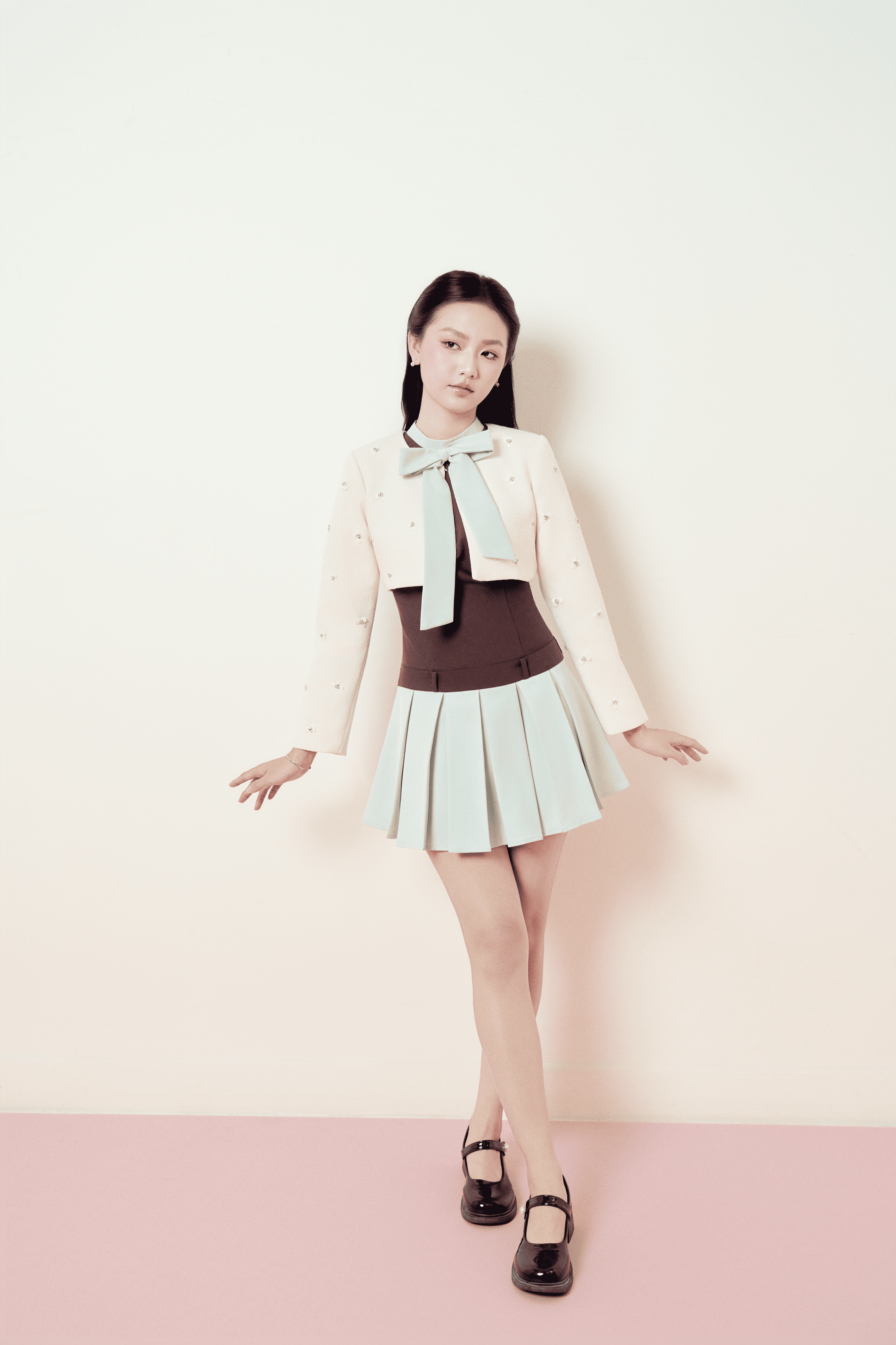 GRACE_Áo khoác kem dáng ngắn