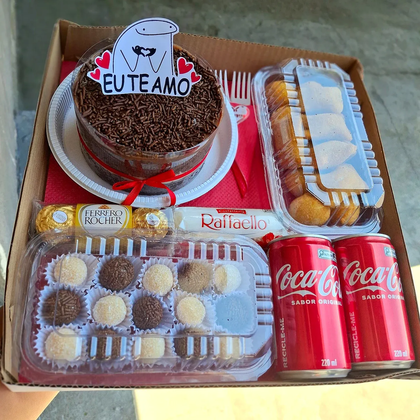 Caixa de presente doce romântica