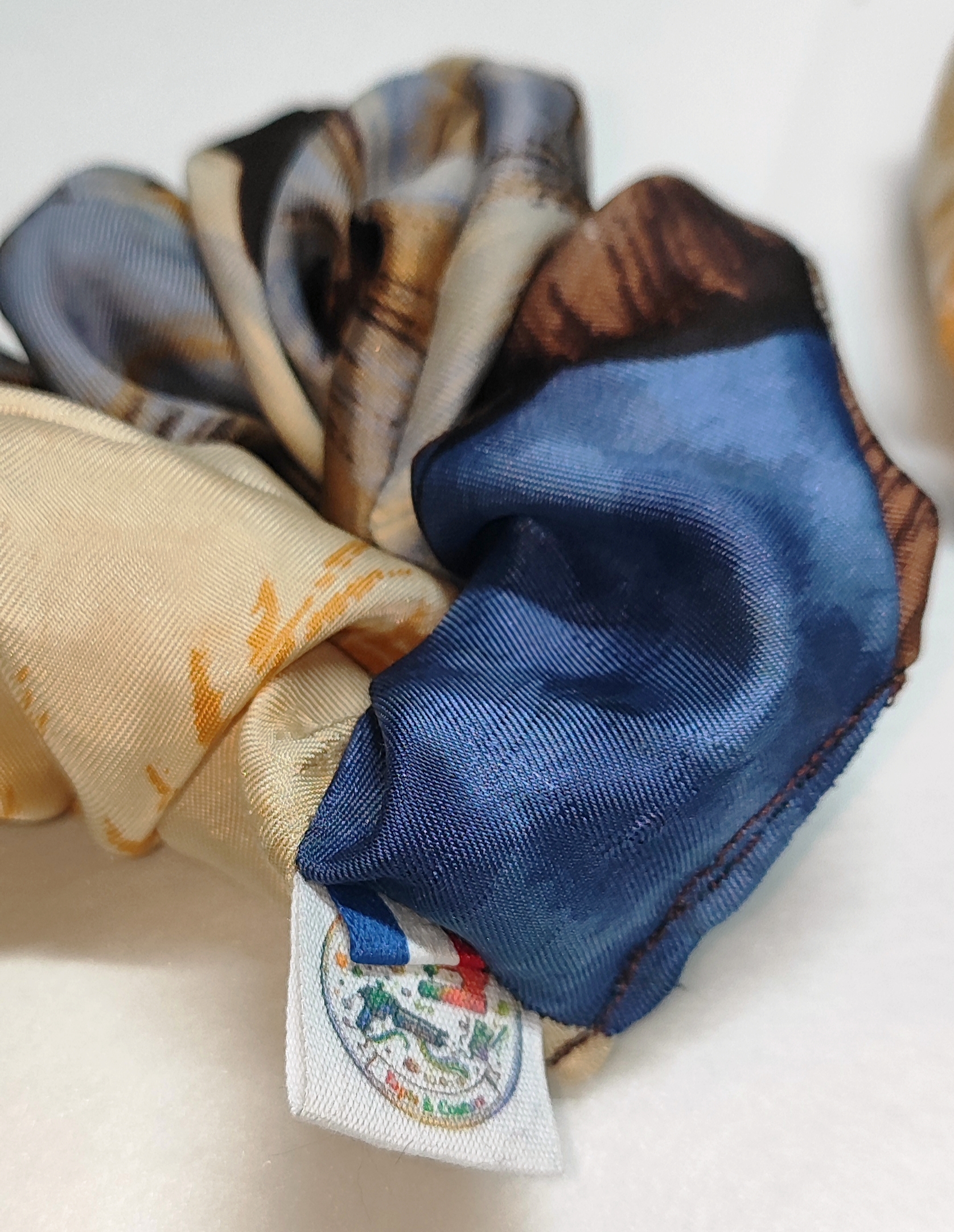 Chouchou en soie imprimée