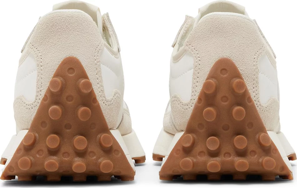 New Balance 327 ‘Moonbeam Timberwolf’