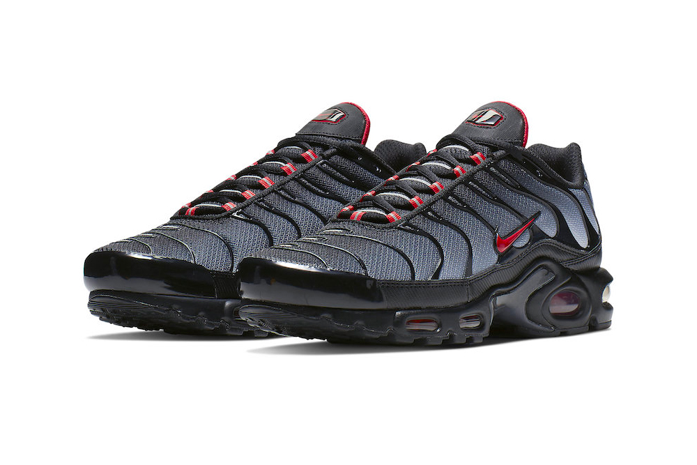 Air Max Plus ‘Black Gradient Red’