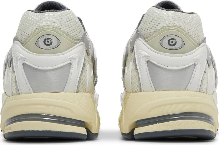 Bad Bunny x Response CL ‘Cream White’