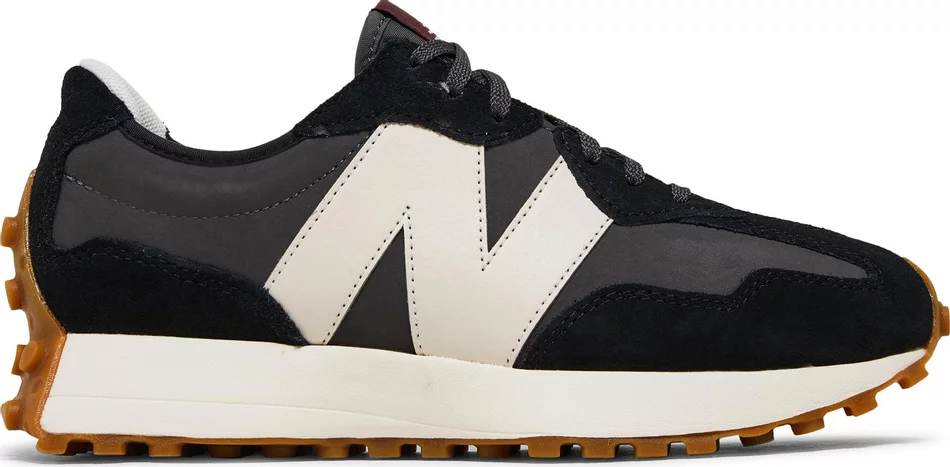 New Balance 327 ‘Black’