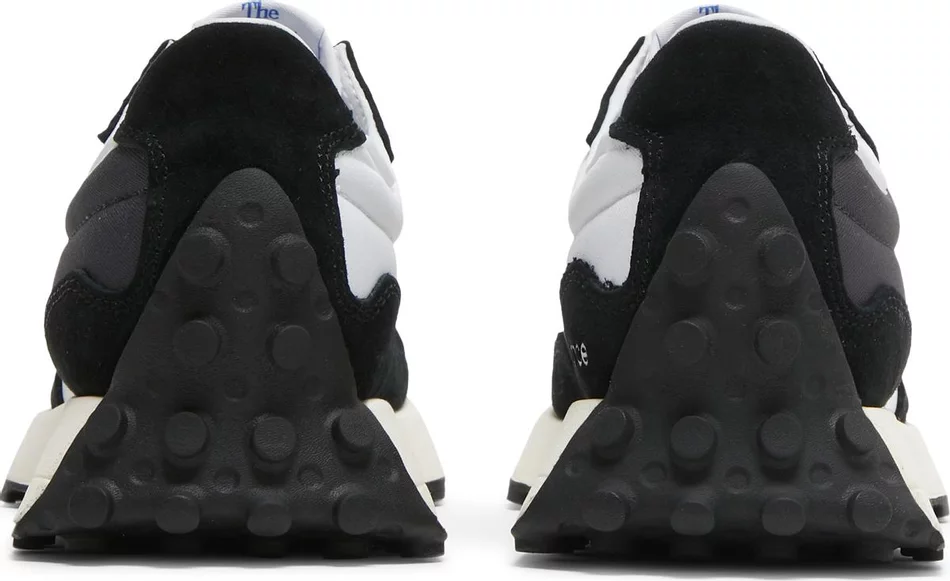 New Balance 327 ‘Black Phantom’