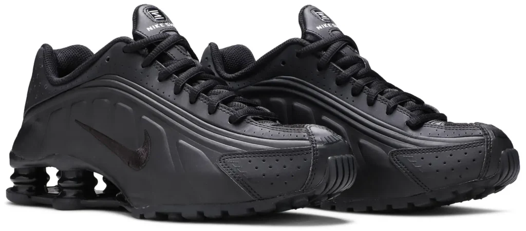 Shox R4 GS ‘Triple Black’