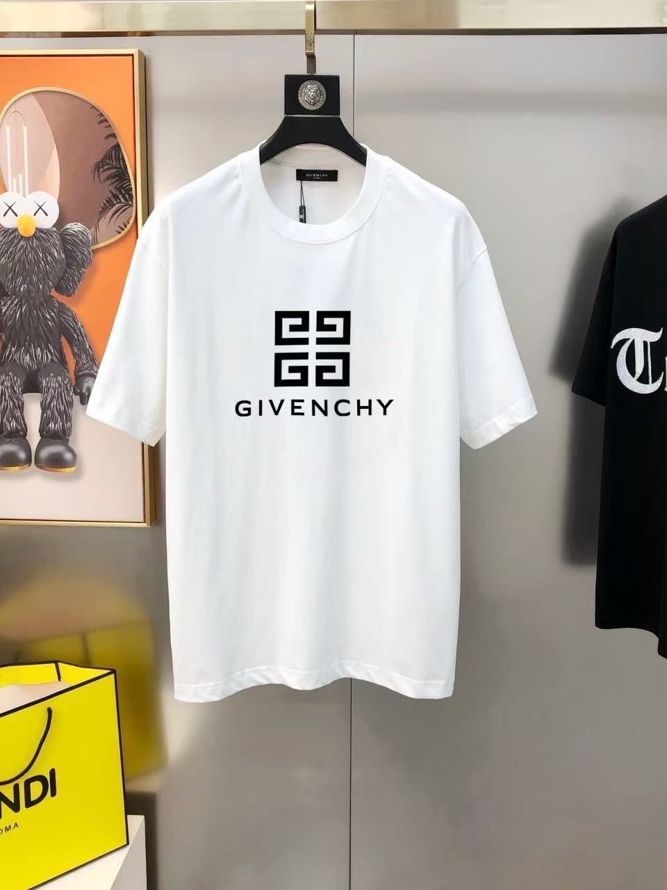 Camiseta Givenchy