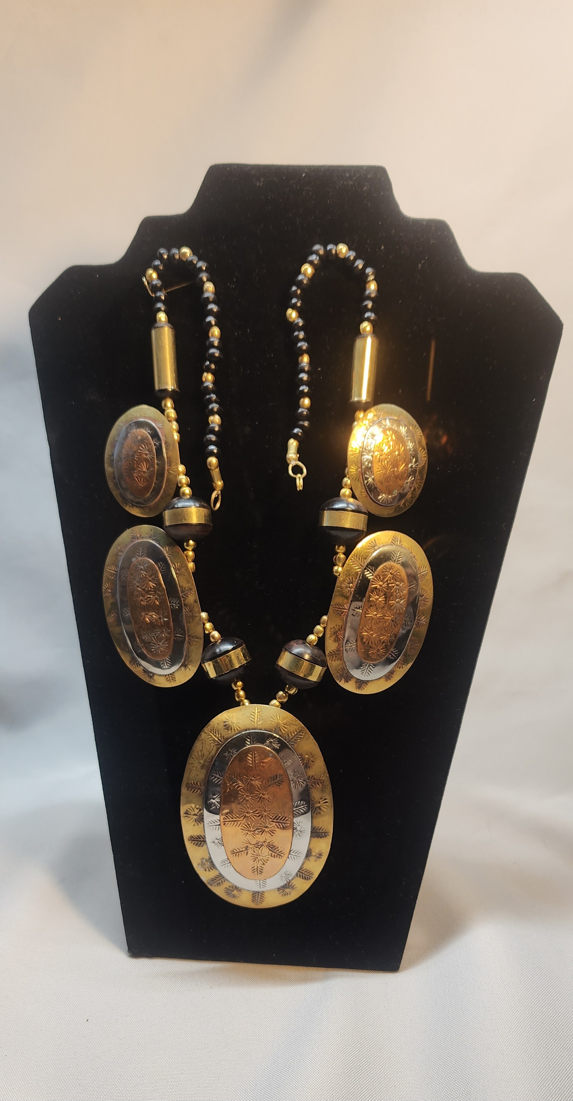 Vintage Cameo Necklace Set