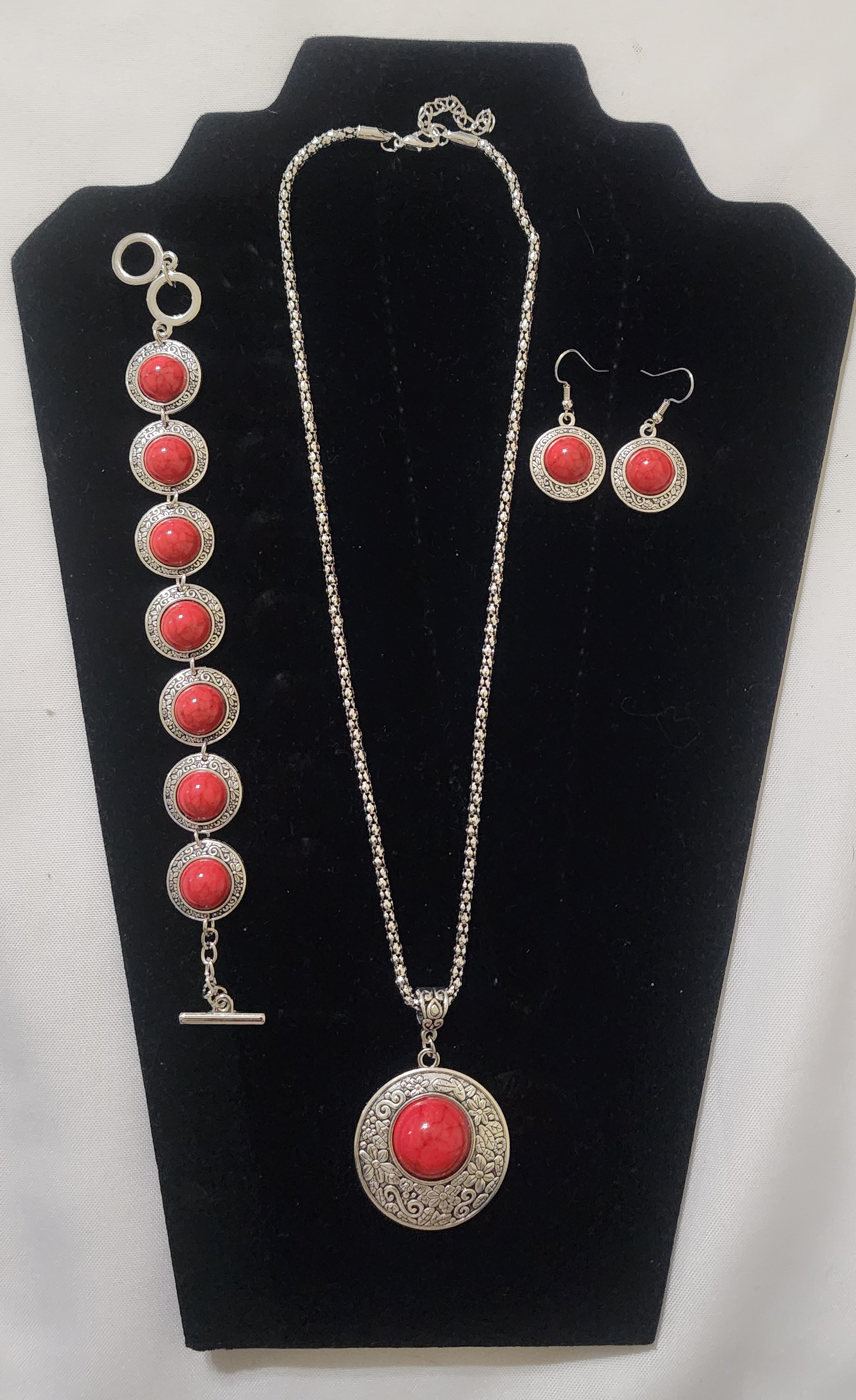 Red Stone Necklace Set 4pcs