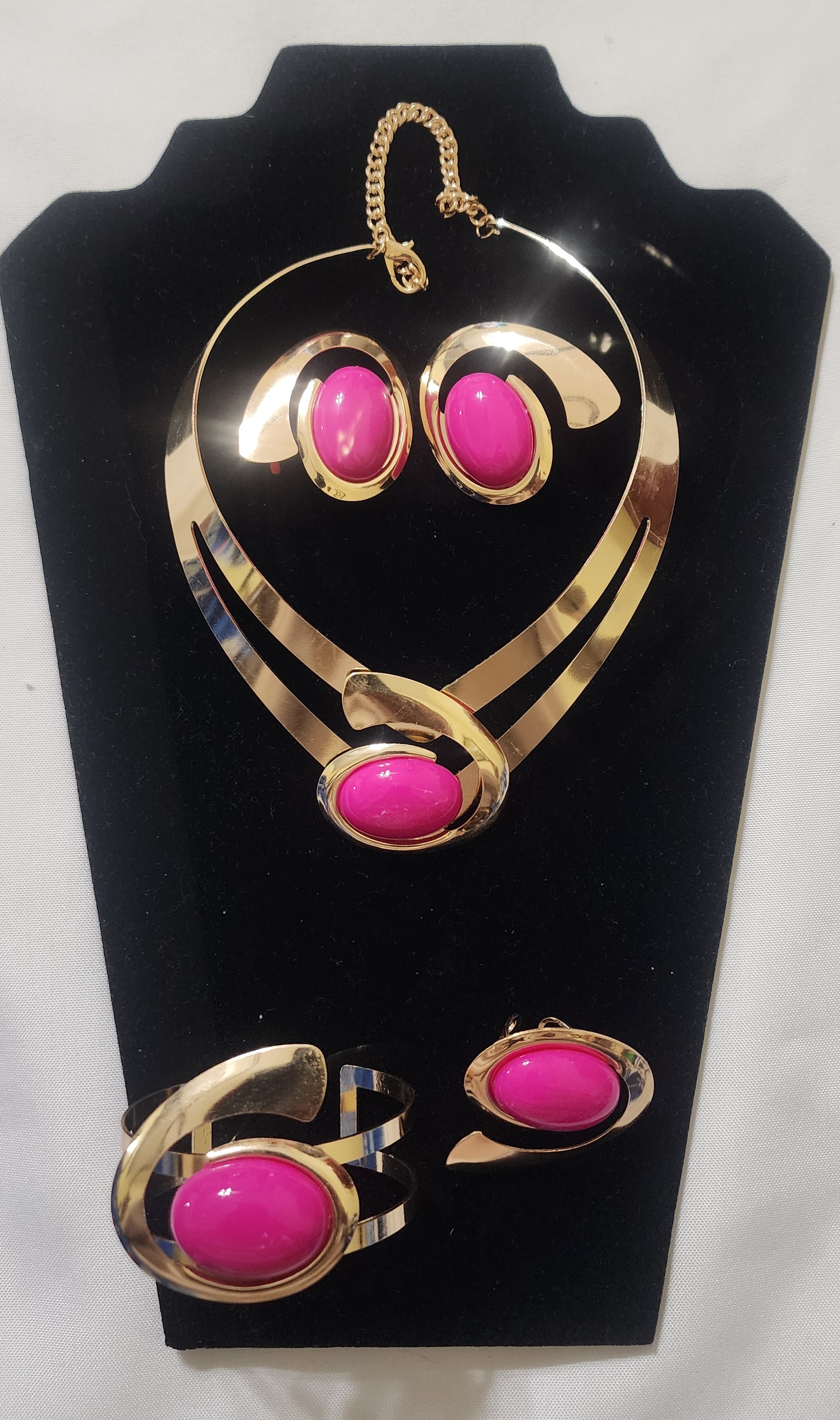 Gold & Pink Statement Jewelry Set 4pcs