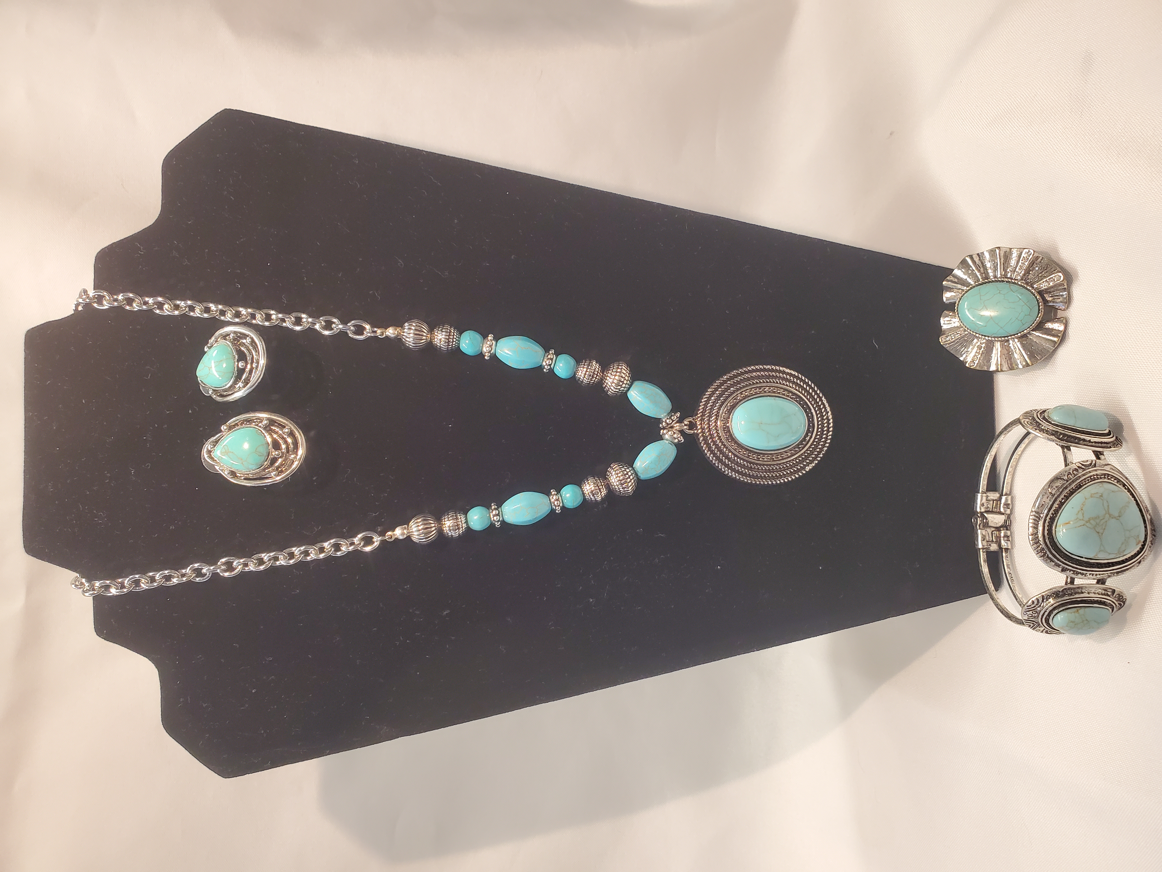Turquoise Necklace Set 4 pcs