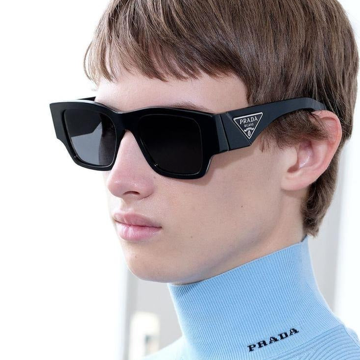 Óculos de sol modernos