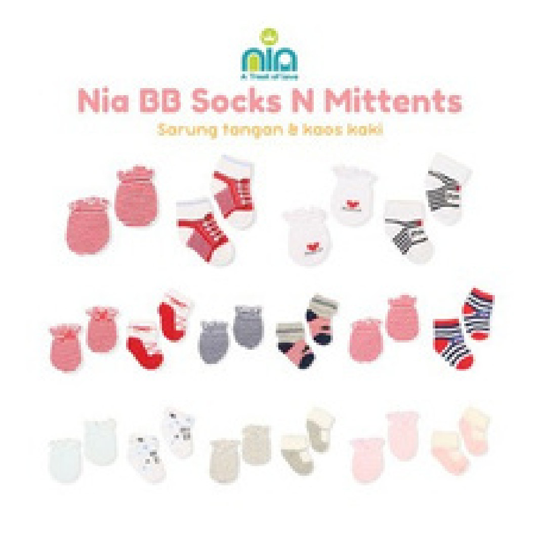 NIA BABY SOCKS AND MITTEN