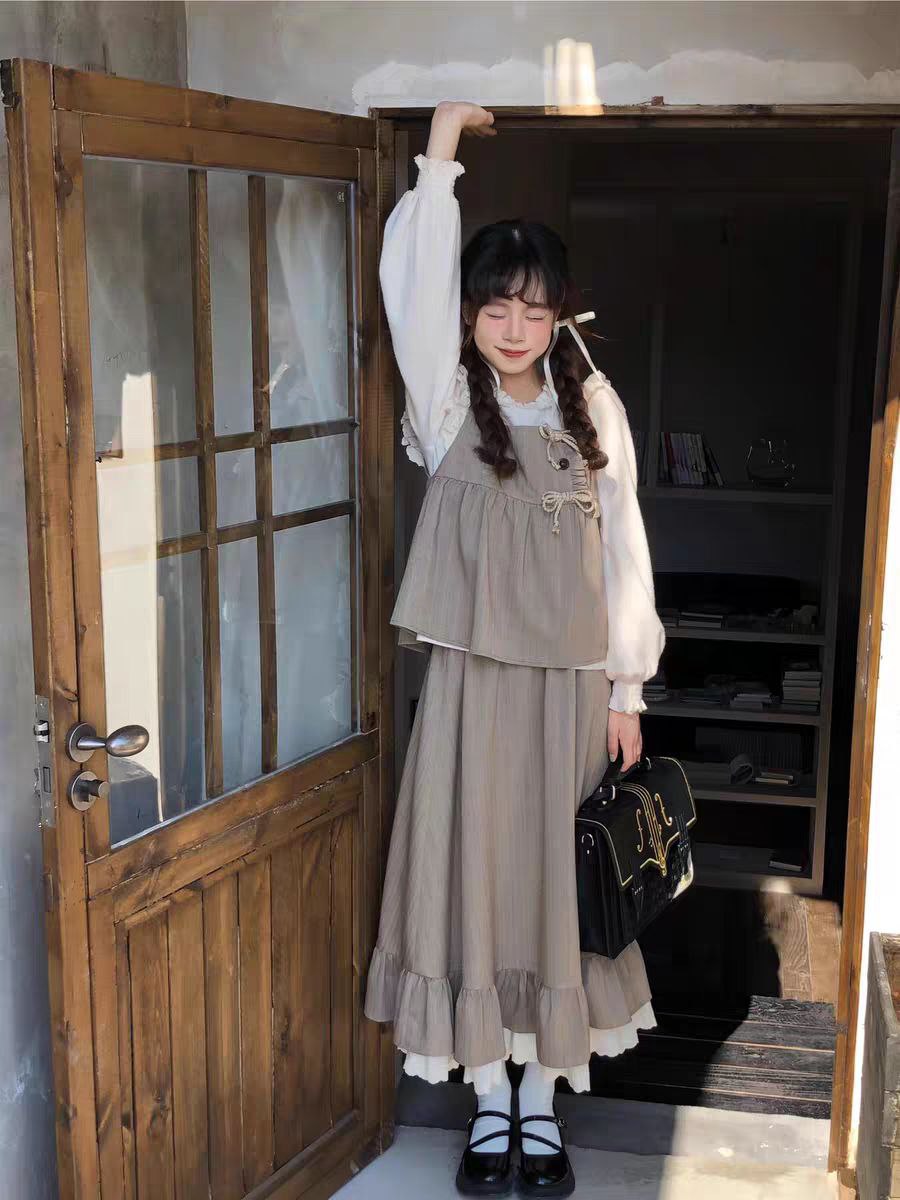 Vintage-Inspired Ruffle Blouse and Pinafore Set