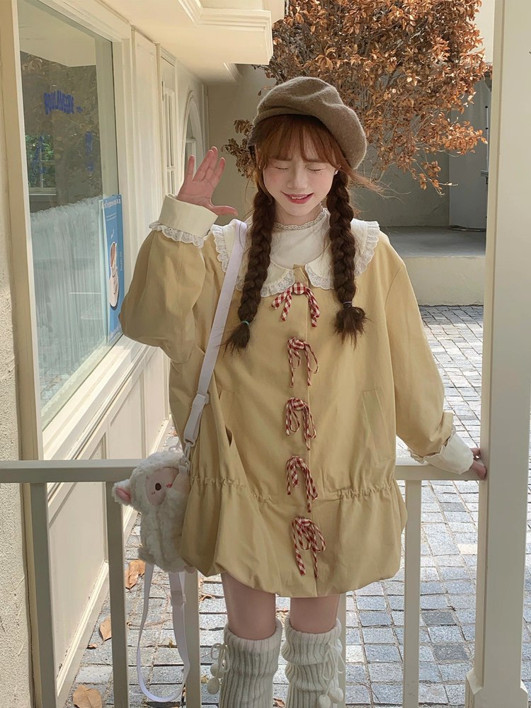 Vintage-Inspired Yellow Dress