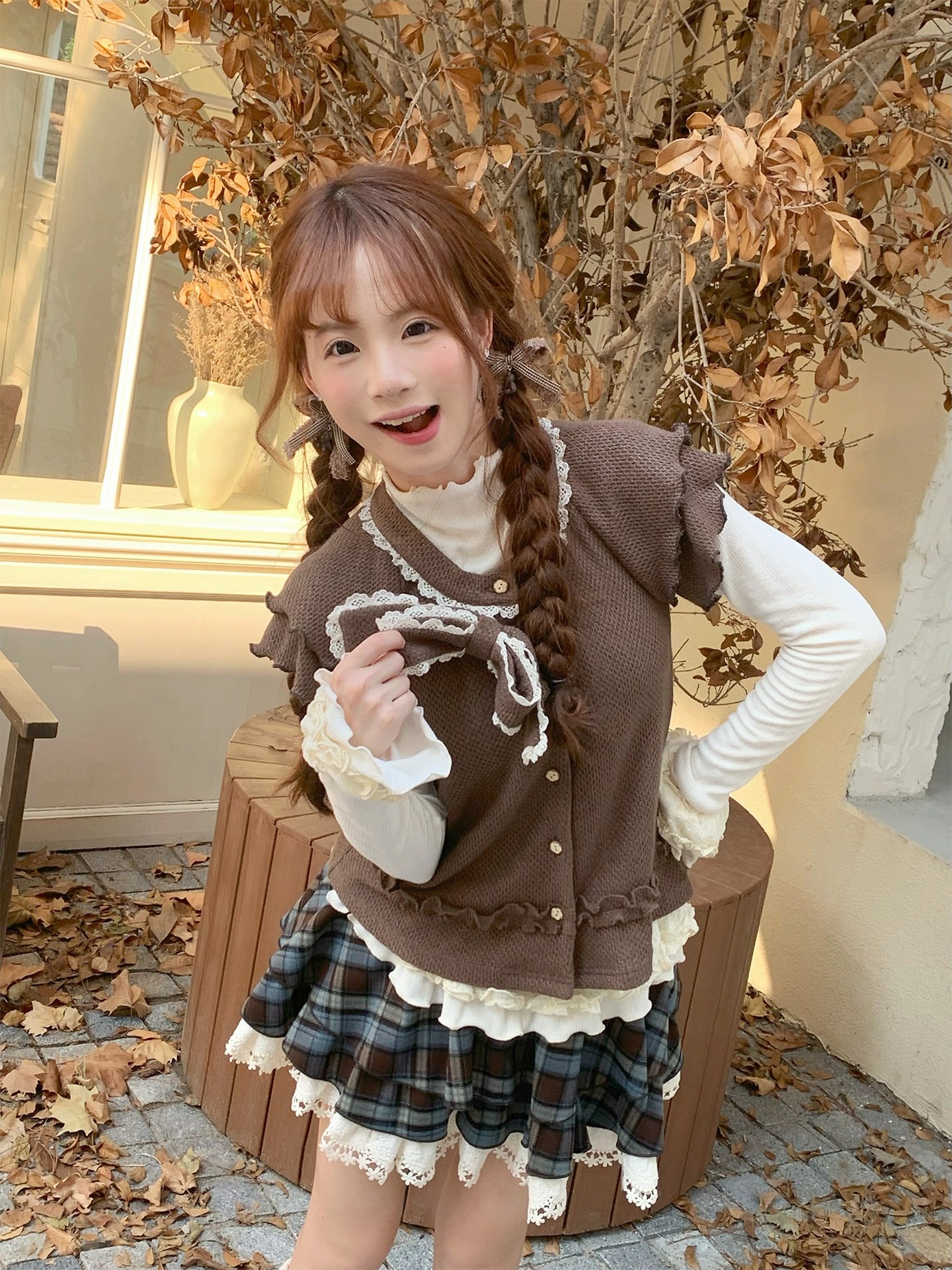 Vintage-inspired layered girls' outfit