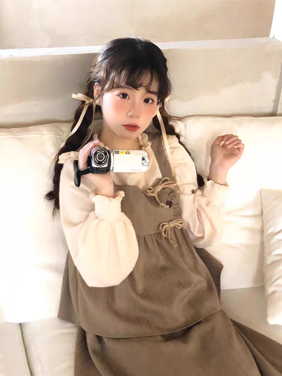 Vintage-Inspired Ruffle Blouse and Pinafore Set