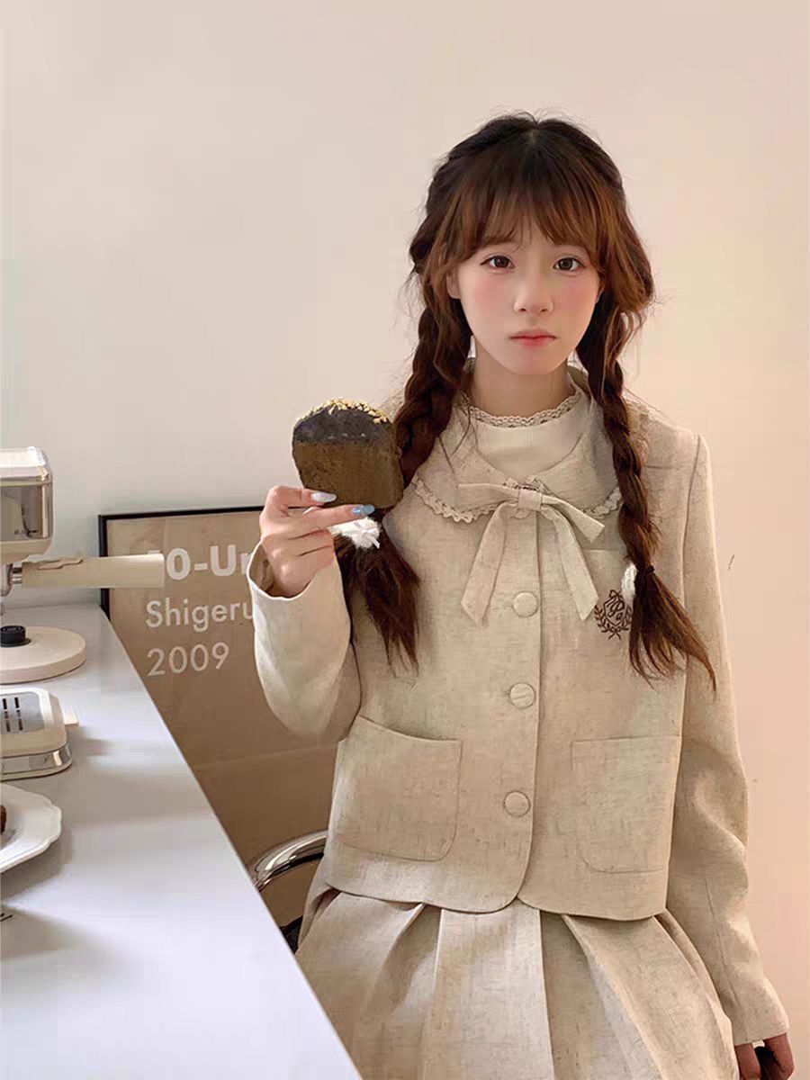 Beige Vintage-Inspired Ladies Suit