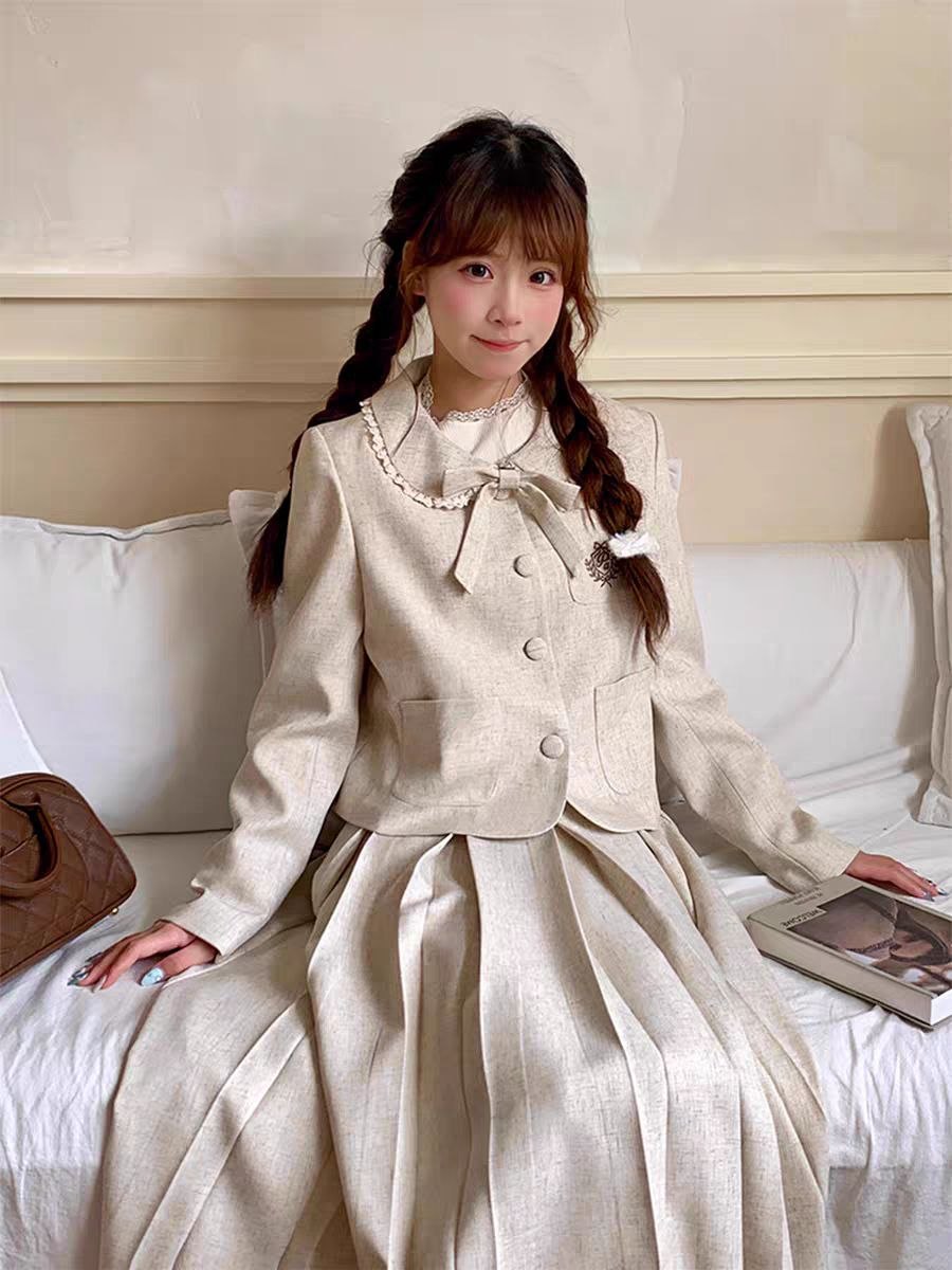 Beige Vintage-Inspired Ladies Suit