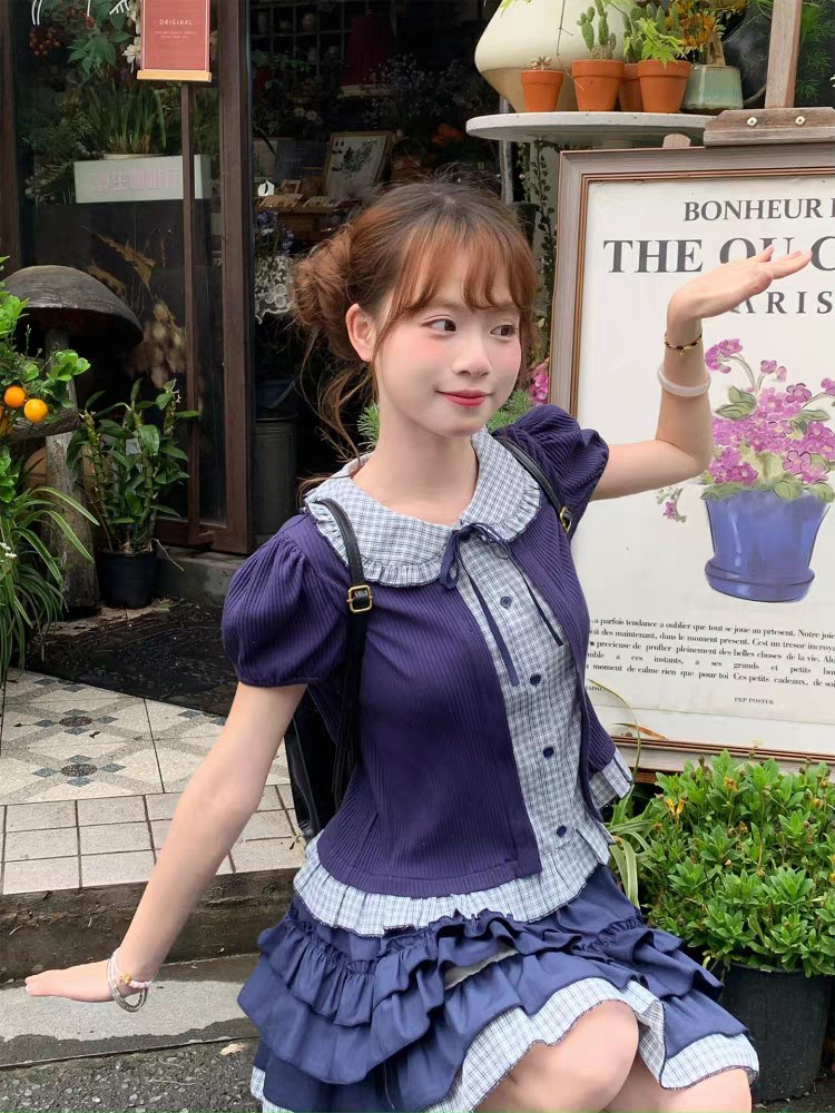 Vintage-style ruffle dress