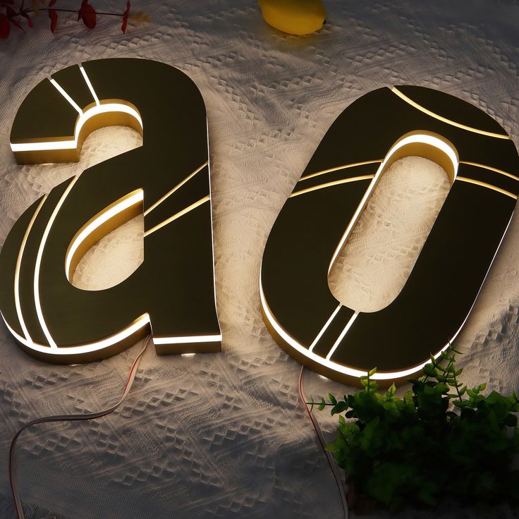 Illuminated acrylic Decorative Letter Sign