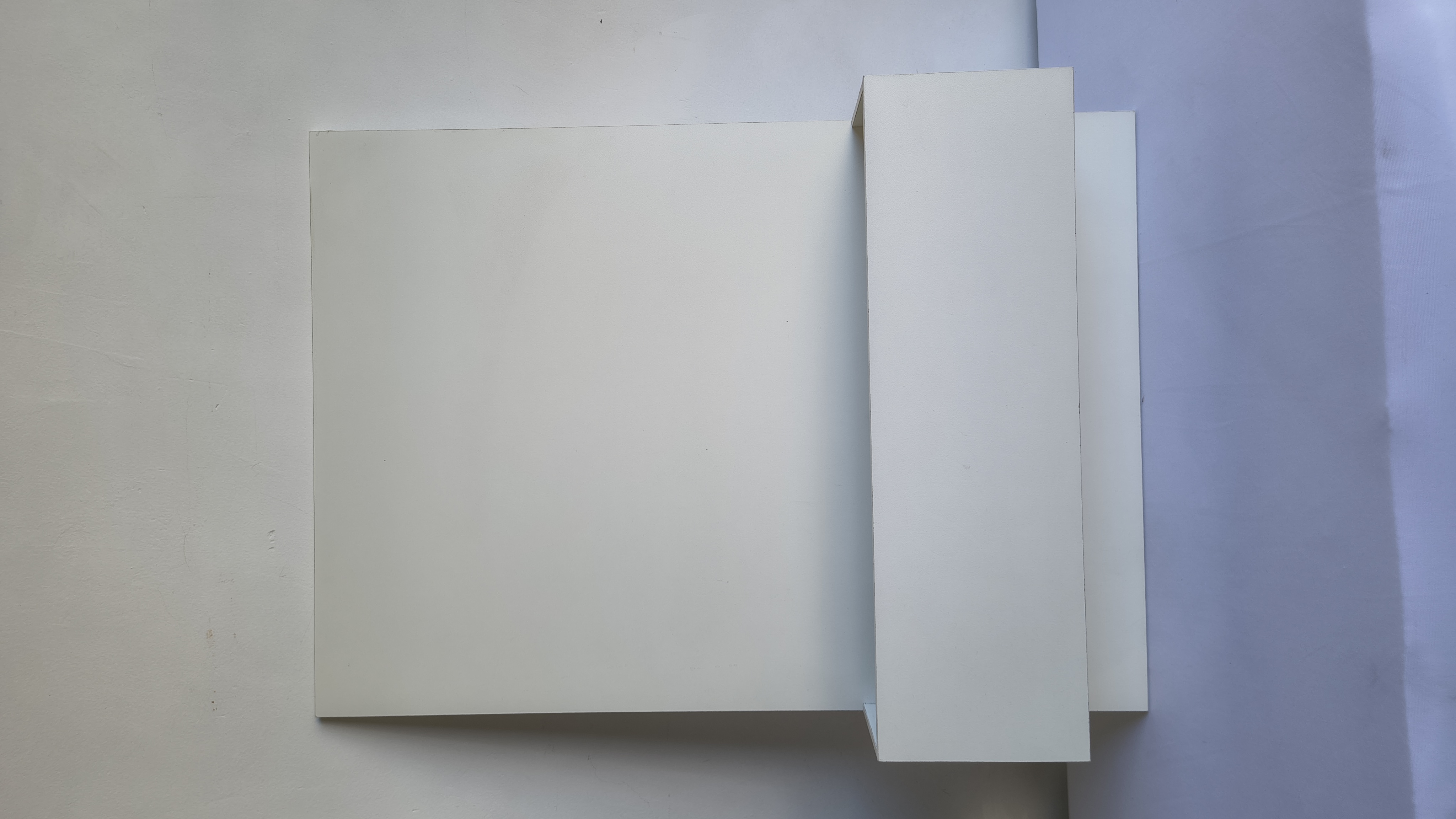 PLACA RETANGULAR COM JARDINEIRA