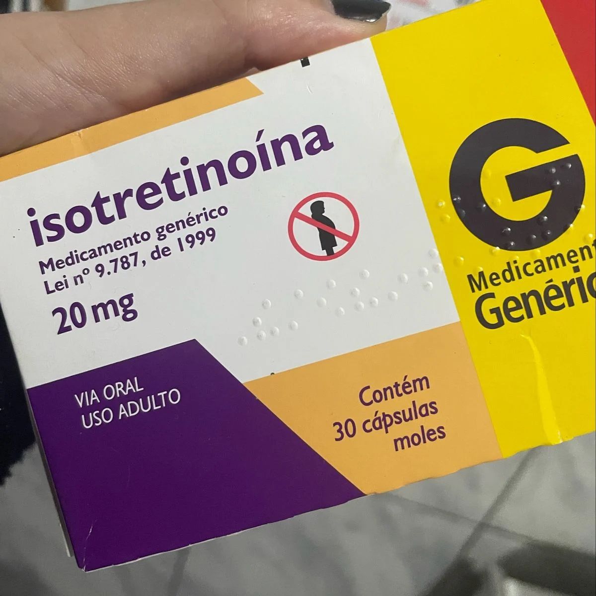Isotretinoína 20mg (genérico) (Promoção levando 2 caixas, total: R$260)