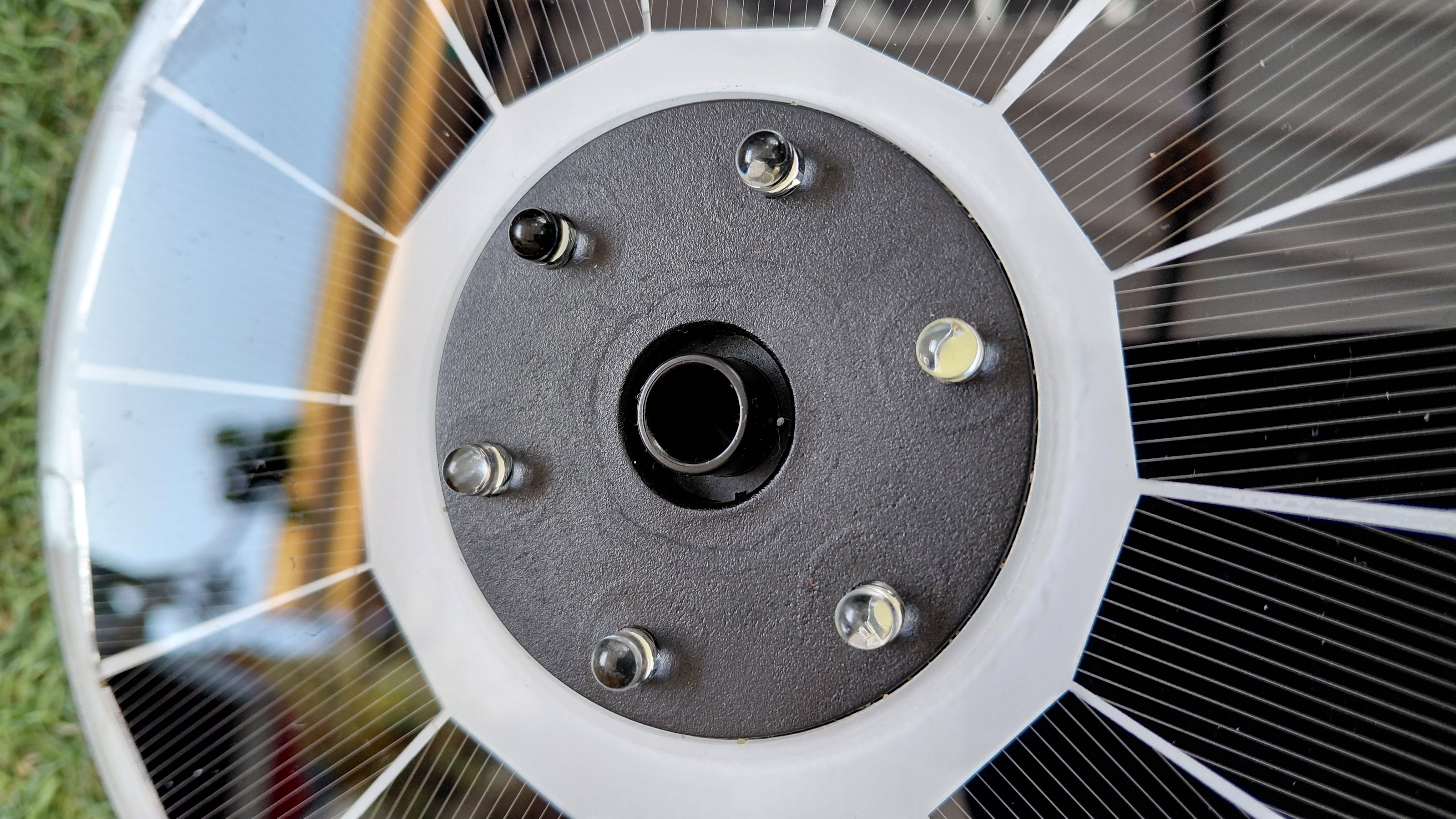 Fuente Solar Pajaros con luz