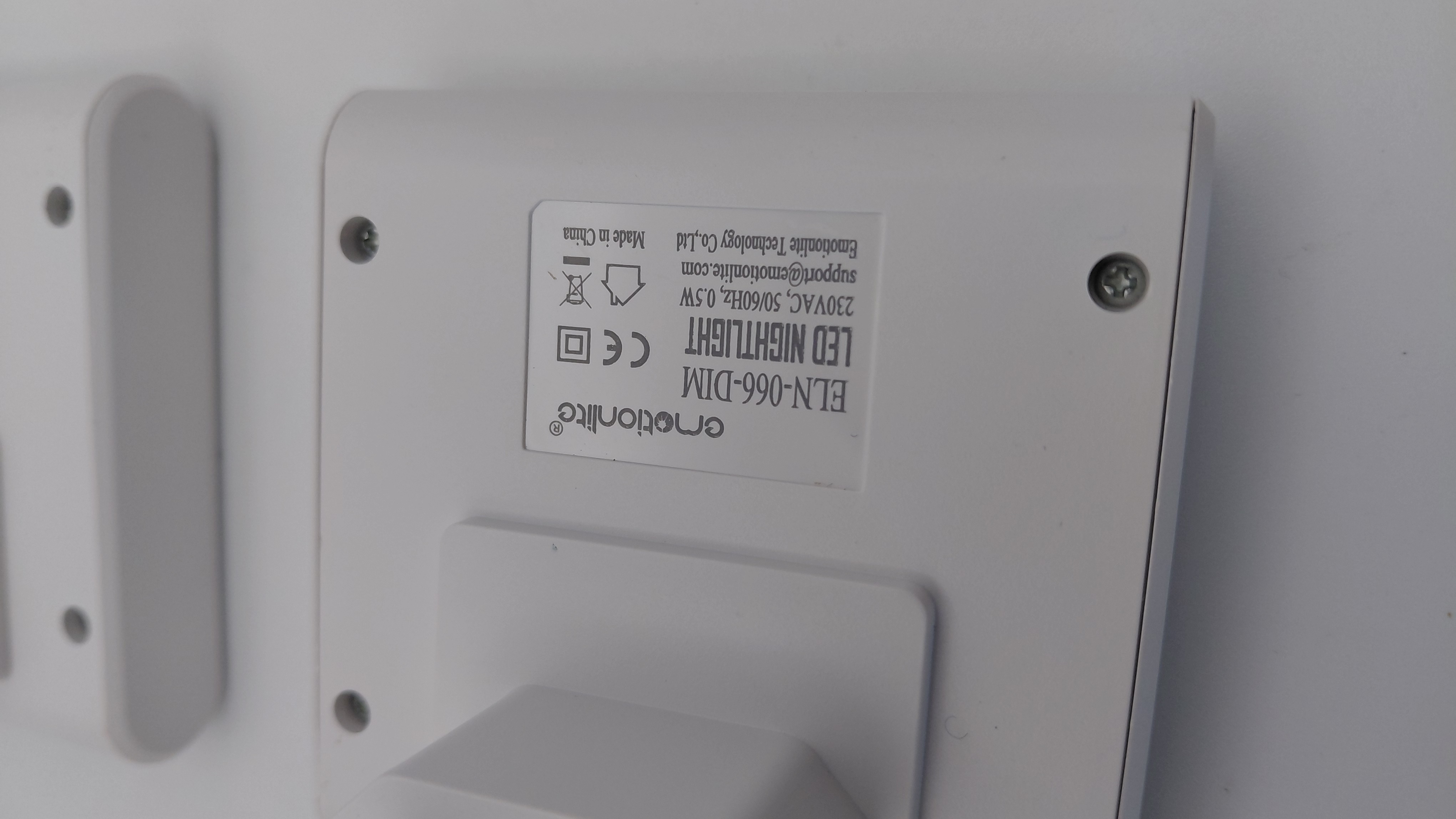 Enchufe con luz nocturna