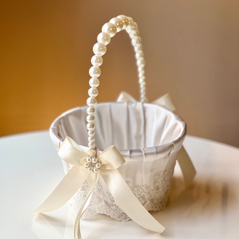 Flower Girl Basket Ivory Wedding Basket, Flower Girls Basket, Flower Girl Gift Proposal, Flower Girl Baskets Pearl Handle Basket Lace Basket