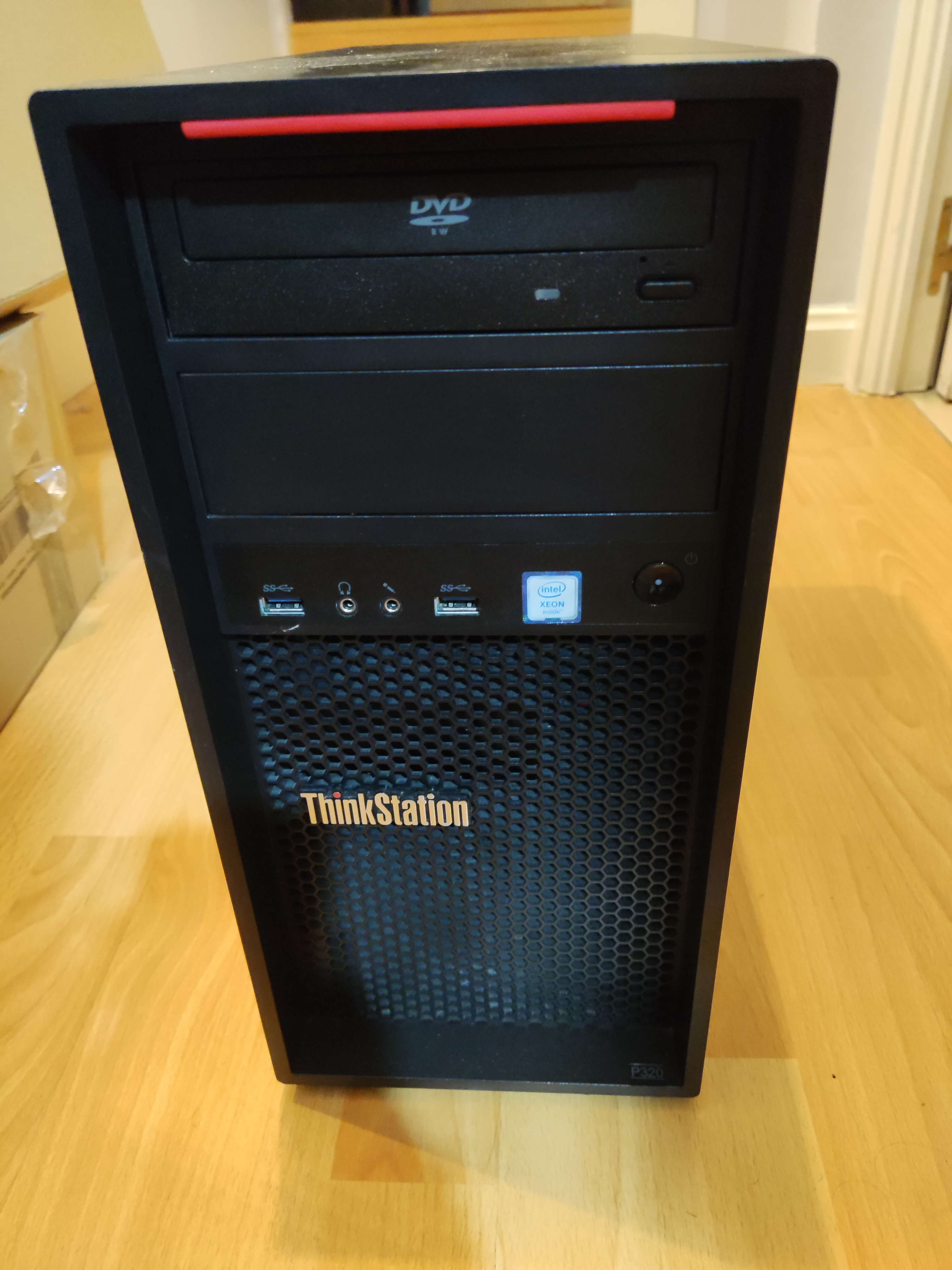 Estación de trabajo Lenovo P320 Profesional