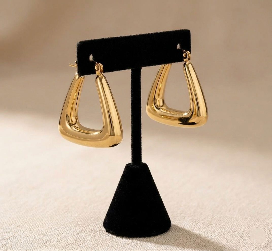 قراط حلقية هندسية ذهبية 