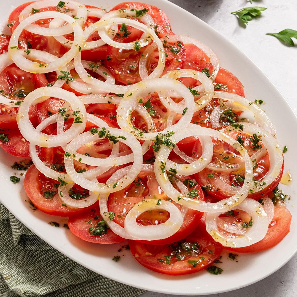 27. Tomato salad with onions