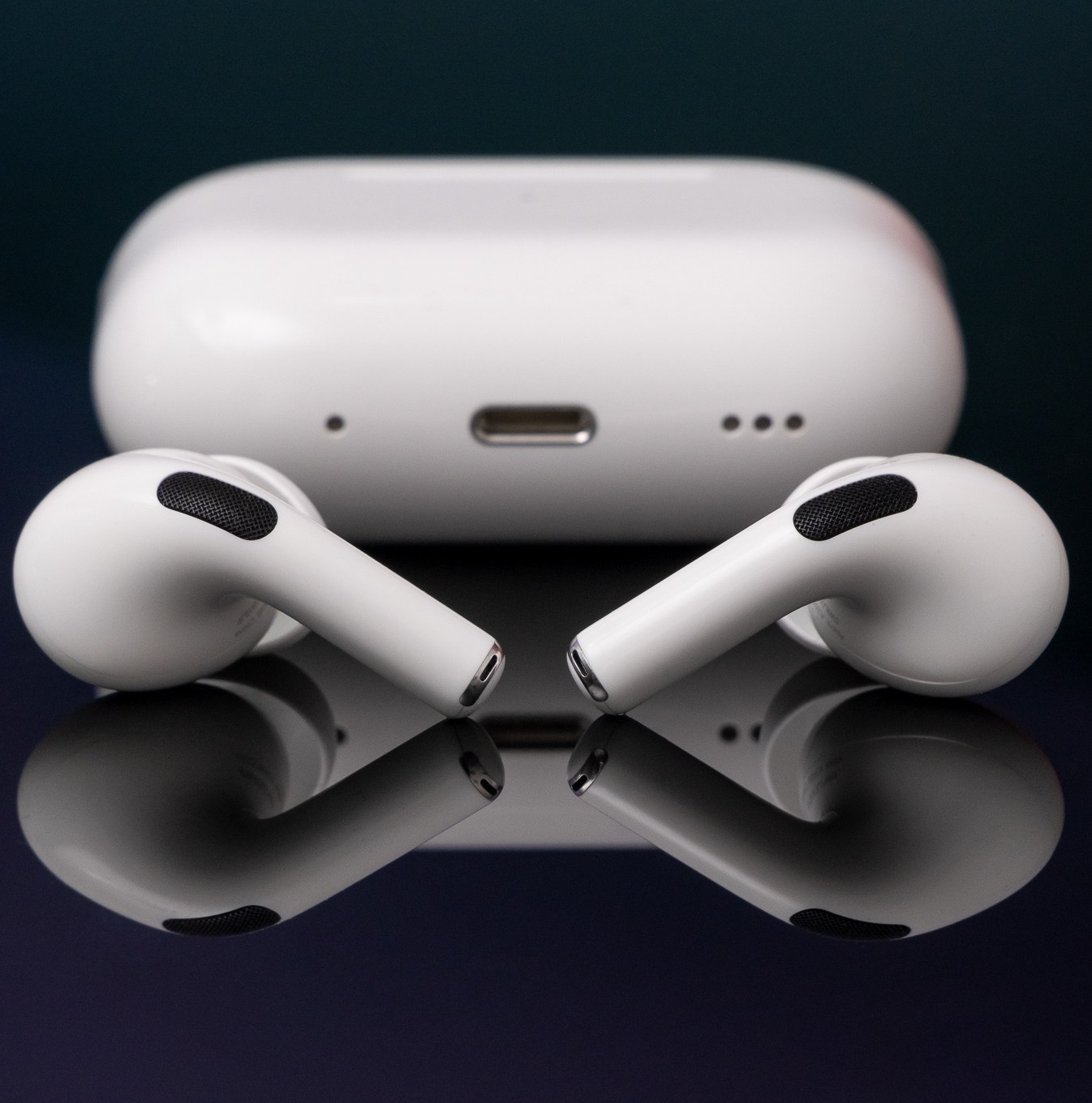 Apple AirPods Pro 2 Gen Active Noise Cancellation, Magsafe Wireless Charging Case White, Fast Shipping