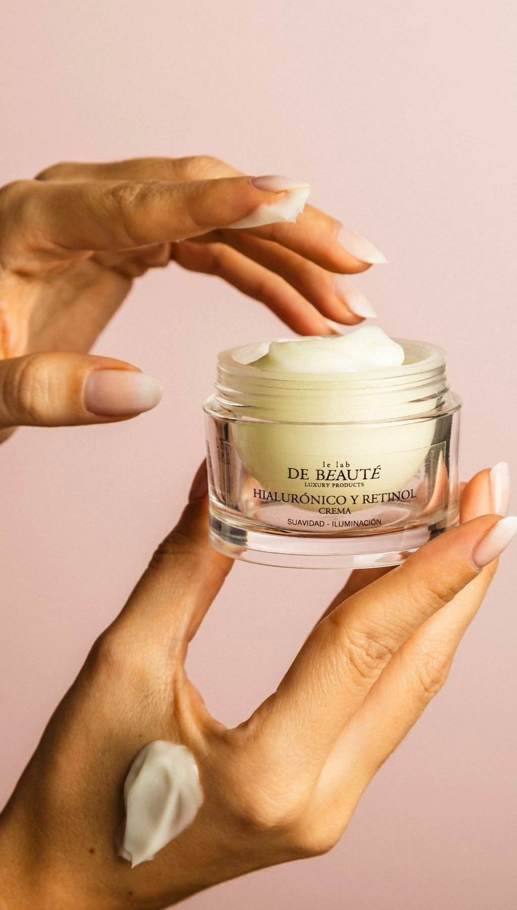 Crema con Ácido Hialurónico y Retinol