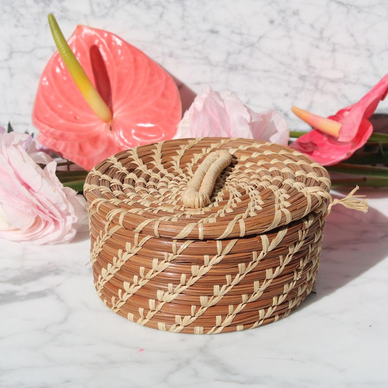 5" Handwoven Mini Storage/Cookie Basket with Lid