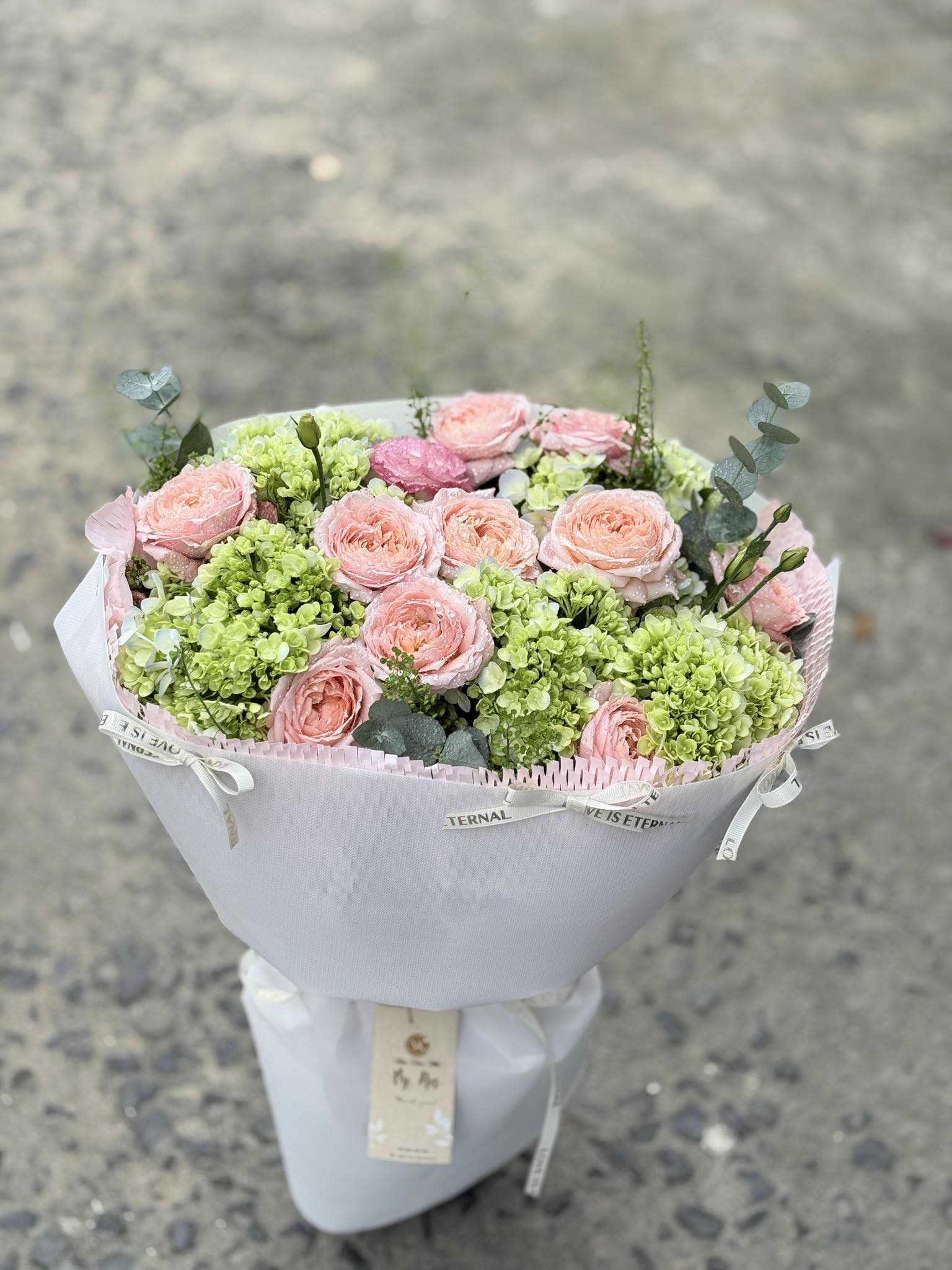 Elegant Rose and Hydrangea Bouquet