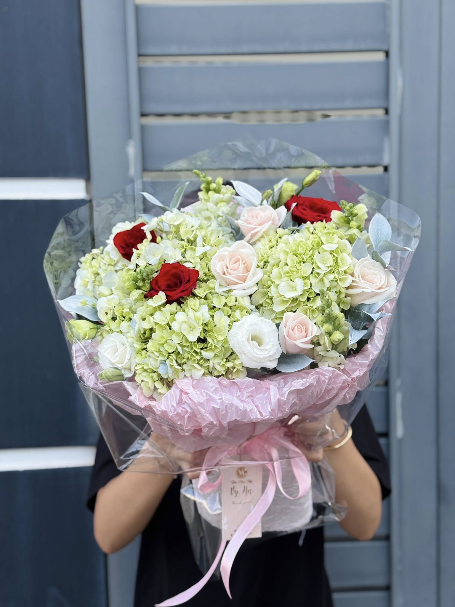 Elegant Mixed Flower Bouquet